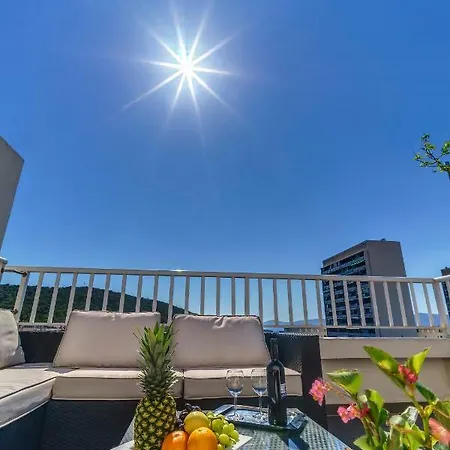 In Διαμέρισμα